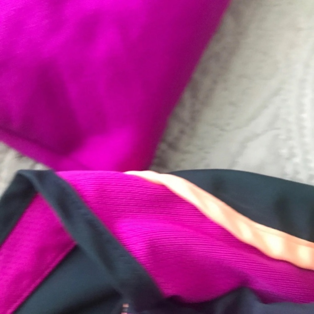 Activewear outfit 💗🧡 - Picture 11 of 11